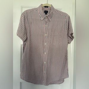 J.Crew Men’s Slim short-sleeve seersucker shirt MEDIUM